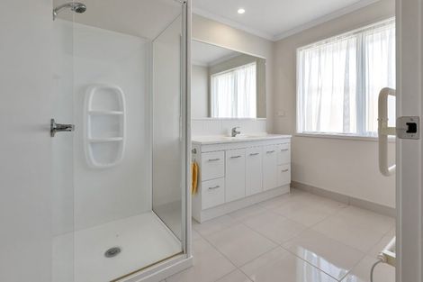 Photo of property in 12 Sando Way, One Tree Point, 0118