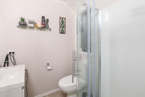 Photo of property in 4/142 Forest Lake Road, Forest Lake, Hamilton, 3200