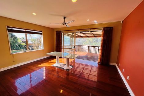 Photo of property in 701a Beach Road, Rothesay Bay, Auckland, 0630