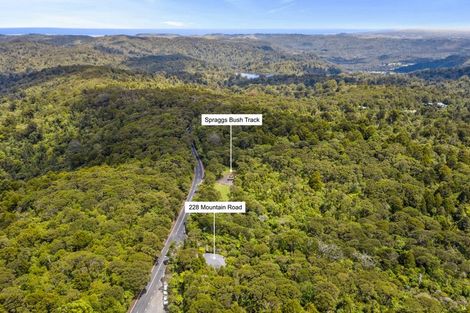 Photo of property in 228 Mountain Road, Henderson Valley, Auckland, 0612