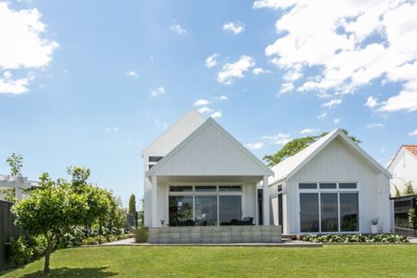 Photo of property in 36a Busby Hill, Havelock North, 4130