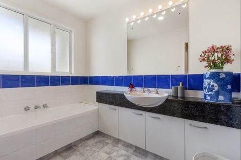 Photo of property in 14 Charles Street, Westshore, Napier, 4110