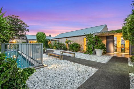 Photo of property in 155 Nick Johnstone Drive, Waiheke Island, 1971
