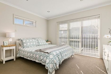 Photo of property in 9 Eaves Bush Parade, Orewa, 0931