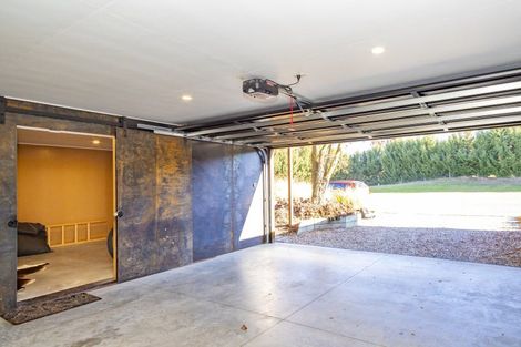 Photo of property in 61 Mcdonnell Road, Arrowtown, 9302