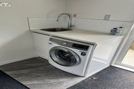 Photo of property in 12 Marae Road, Greenhithe, Auckland, 0632