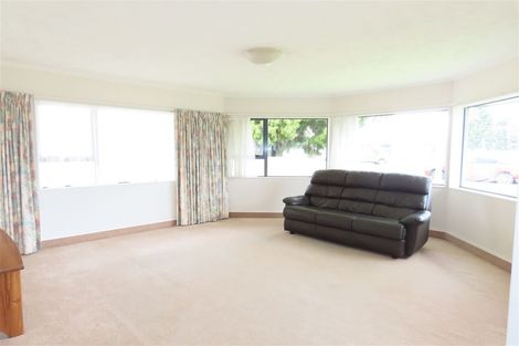 Photo of property in 52 Queen Street West, Levin, 5510