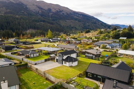 Photo of property in 4 Hewson Crescent, Lake Hawea, Wanaka, 9382