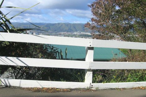 Photo of property in 14 Maungaraki Road, Korokoro, Lower Hutt, 5012