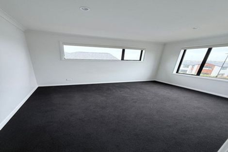 Photo of property in 122 Godfrey Drive, Orewa, 0931