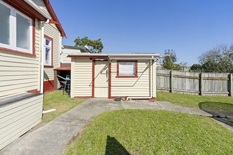 Photo of property in 145 Cambridge Street, Levin, 5510