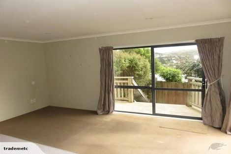 Photo of property in 2 Beazley Avenue, Paparangi, Wellington, 6037