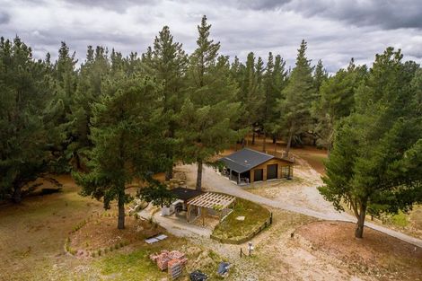 Photo of property in 411a Maori Point Road, Tarras, Cromwell, 9383