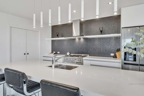 Photo of property in 27 Silicon Way, Fitzherbert, Palmerston North, 4410