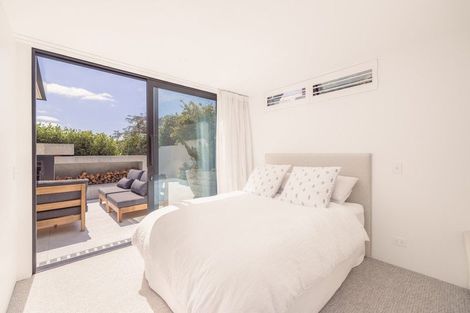 Photo of property in 8a Beachville Road, Redcliffs, Christchurch, 8081