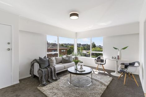 Photo of property in 4/178 Chivalry Road, Glenfield, Auckland, 0629