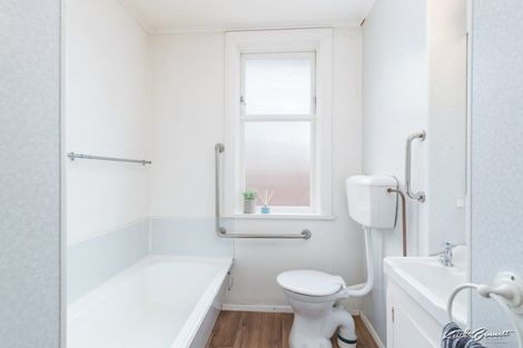 Photo of property in 71 Totara Crescent, Woburn, Lower Hutt, 5011