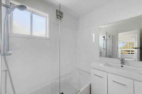 Photo of property in 1/8 Rewi Street, Torbay, Auckland, 0630