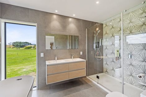 Photo of property in 39 Sandown Road, Te Horo Beach, Otaki, 5581