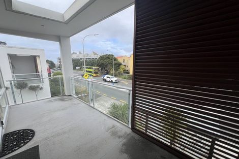 Photo of property in 1/306 Evans Bay Parade, Hataitai, Wellington, 6021