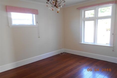 Photo of property in 28 Bridge Street, Rongotai, Wellington, 6022