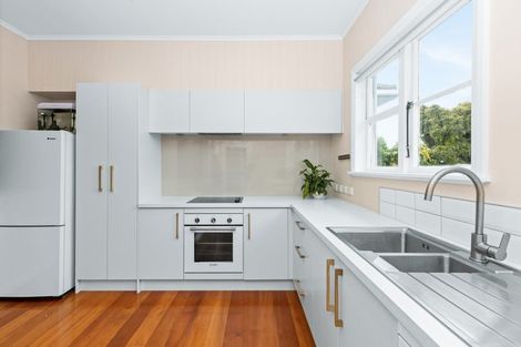 Photo of property in 46 Douglas Mclean Avenue, Marewa, Napier, 4110