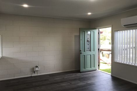 Photo of property in 3/94 Chivalry Road, Glenfield, Auckland, 0629