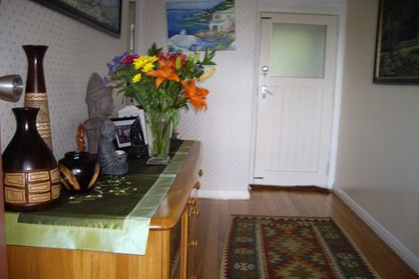 Photo of property in 37 Huntleigh Park Way, Ngaio, Wellington, 6035