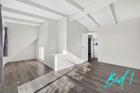 Photo of property in 5 Rangeview Road, Sunnyvale, Auckland, 0612