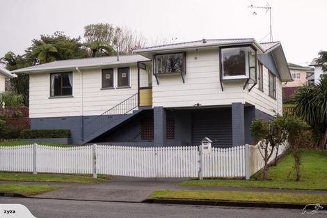 Photo of property in 118 Pembroke Street, Westown, New Plymouth, 4310