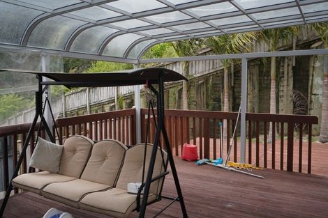 Photo of property in 11 Namsan Close, Fairview Heights, Auckland, 0632