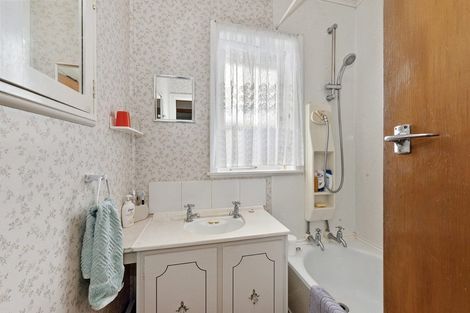 Photo of property in 4a Roseburg Street, Fairfield, Hamilton, 3214