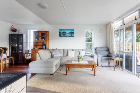 Photo of property in 11 Bell Street, Otane, 4202