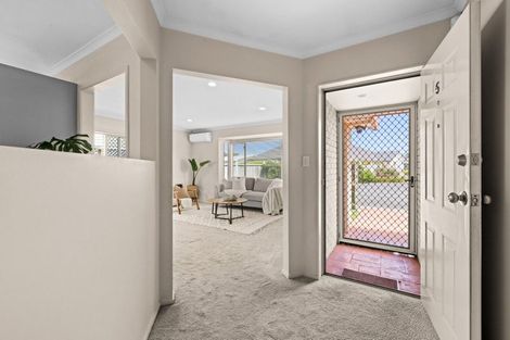 Photo of property in 5/212 Grove Road, Mayfair, Hastings, 4122