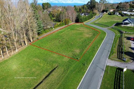 Photo of property in 2 Willow Lane, Acacia Bay, 3385