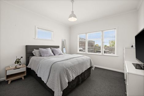 Photo of property in 47a Napier Road, Havelock North, 4130