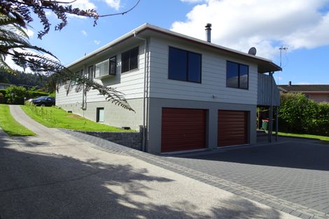 Photo of property in 3a Hawk Place, Selwyn Heights, Rotorua, 3015
