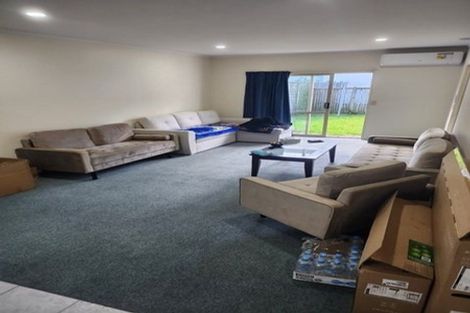 Photo of property in 3 Butia Avenue, Henderson, Auckland, 0612