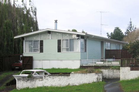 Photo of property in 76 Reynella Drive, Massey, Auckland, 0614