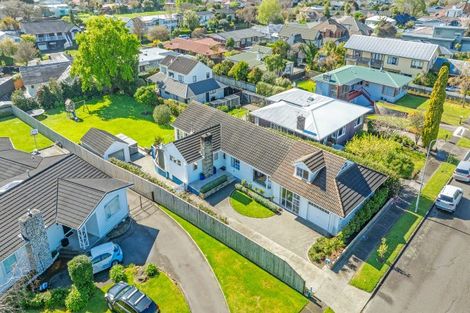 Photo of property in 35 Lincoln Terrace, Hokowhitu, Palmerston North, 4410