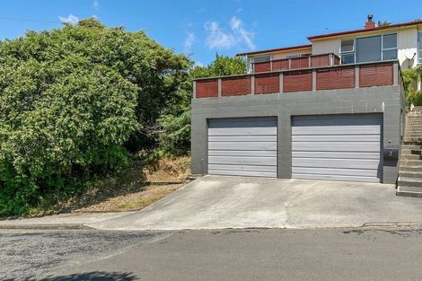 Photo of property in 2 Karoro Place, Paremata, Porirua, 5024