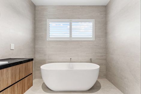 Photo of property in 261 Point Wells Road, Point Wells, 0986