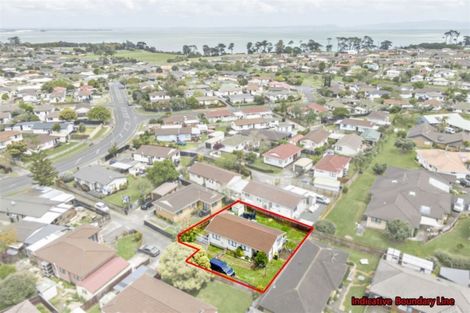 Photo of property in 2/11 Etherton Drive, Weymouth, Auckland, 2103