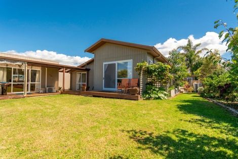 Photo of property in 13 Cook Drive, Whitianga, 3510