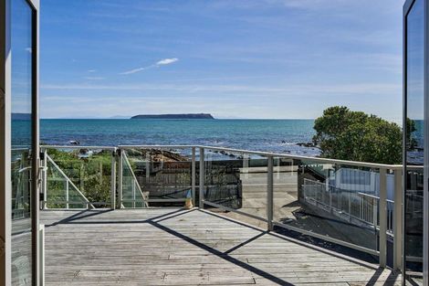 Photo of property in 25 Sunset Parade, Plimmerton, Porirua, 5026