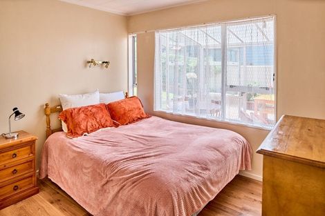 Photo of property in 52 Spinnaker Drive, Whitby, Porirua, 5024