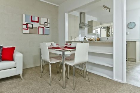 Photo of property in 1/4 Betsland Crescent, Hillcrest, Auckland, 0627