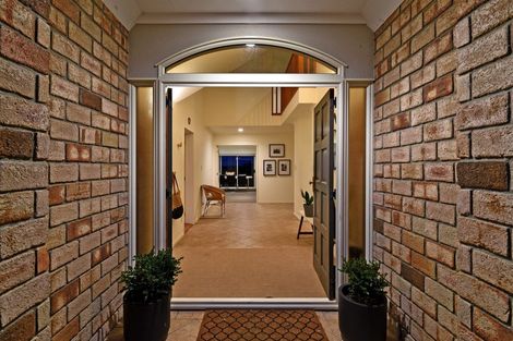 Photo of property in 124 Vaughans Road, Long Bay, Albany, 0792