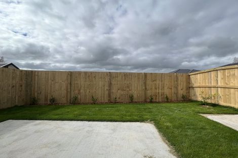 Photo of property in 53 Waruhia Crescent, Rototuna North, 3281