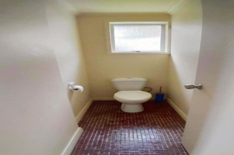 Photo of property in 2/26a Sunnynook Road, Sunnynook, Auckland, 0620